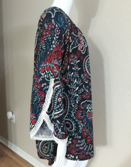 Win Win Tunic - Picture 8 of 10